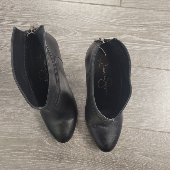 Jessica Simpson leather booties - Picture 5 of 8